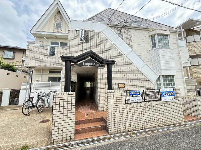 上祇園ヒルズの外観