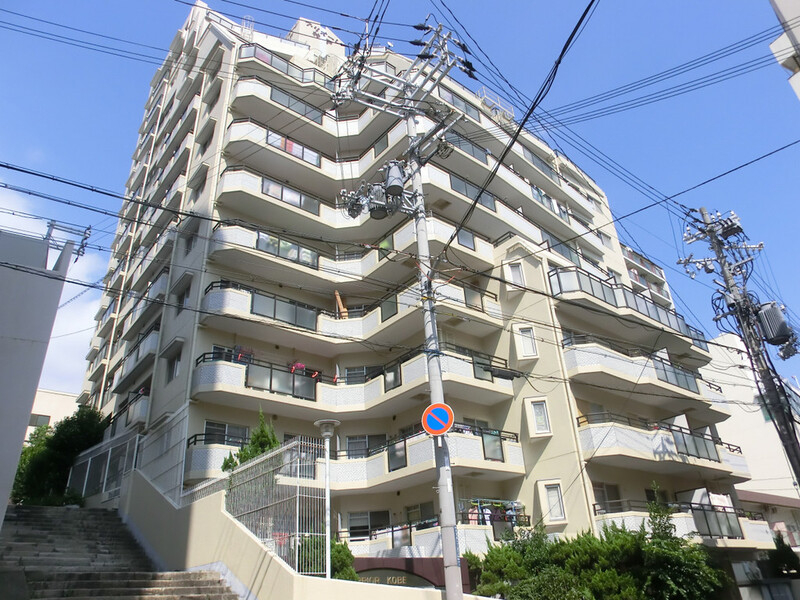 プリオーレ神戸の外観