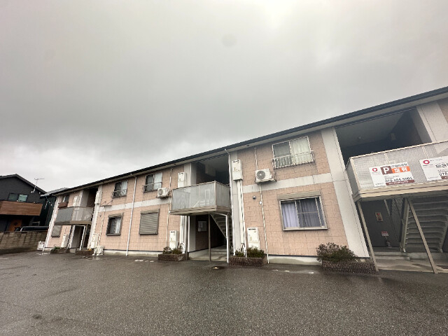 ラフィーネ二ツ屋の外観