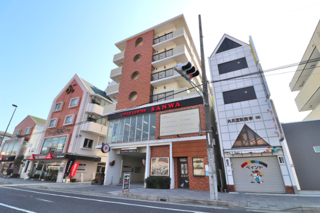 ラ　ギザロの外観