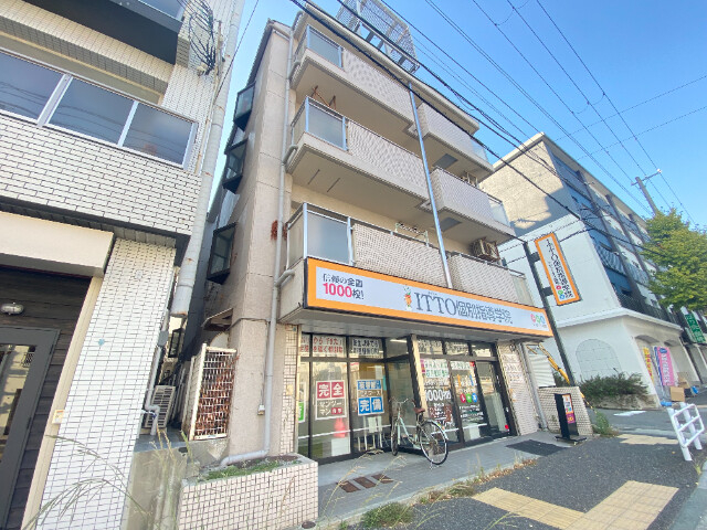 エール向陽の外観