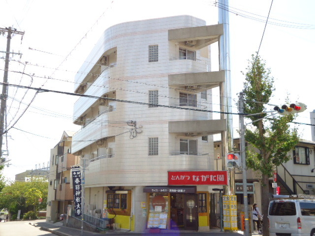 ヒルズ六甲の外観