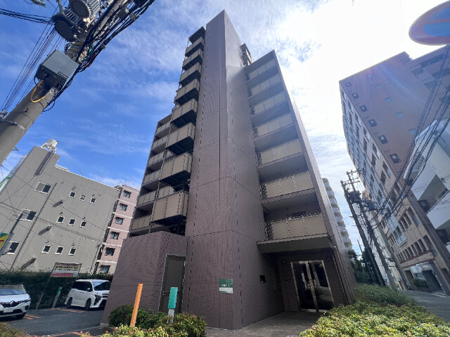 インプルーブ三宮イーストの外観