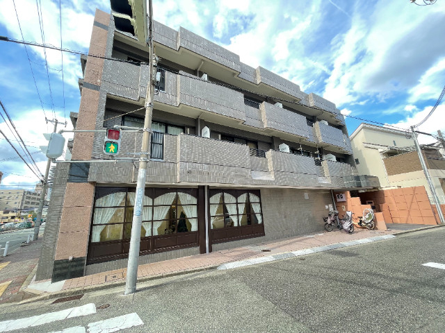 アルカディア塚口の外観