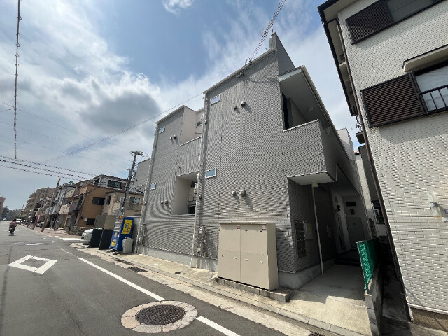 プレジャー神戸の外観