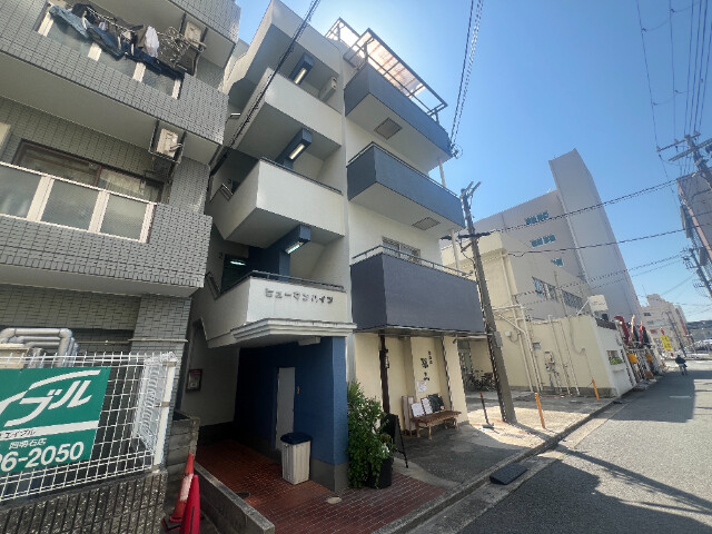 ヒューマンハイツの外観