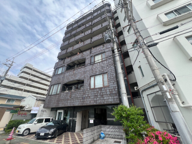 YKハイツ西明石の外観