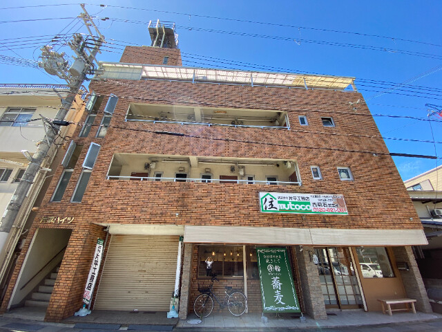 カタヒラハイツの外観