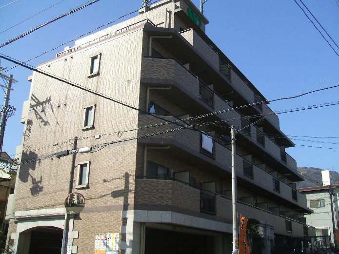 ワコーレ六甲アーベインの外観