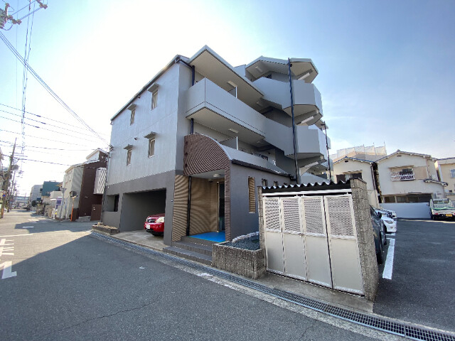 REBANGA武庫之荘アパートメントの外観