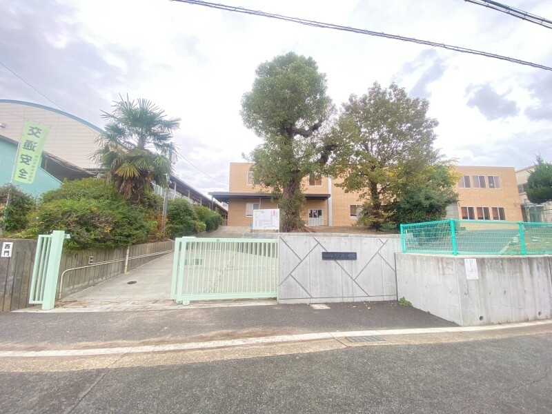明石市立大久保小学校 4265m 明石市立大久保小学校 4265m
