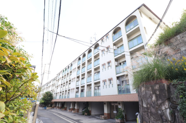 芦屋東山プリンスの外観