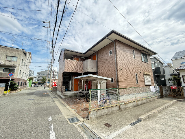 パナ・レガーロの外観