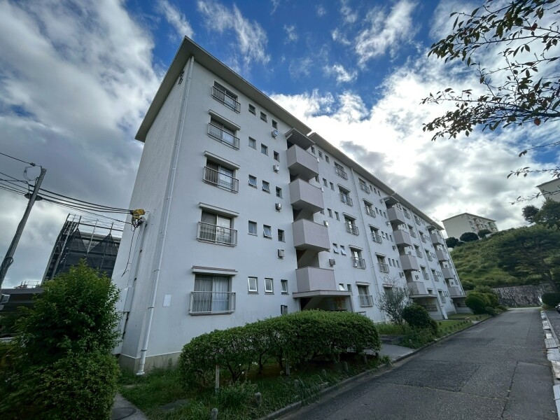 鈴蘭台第3住宅3号棟の外観