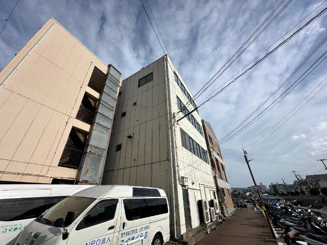 ポートサイドビル