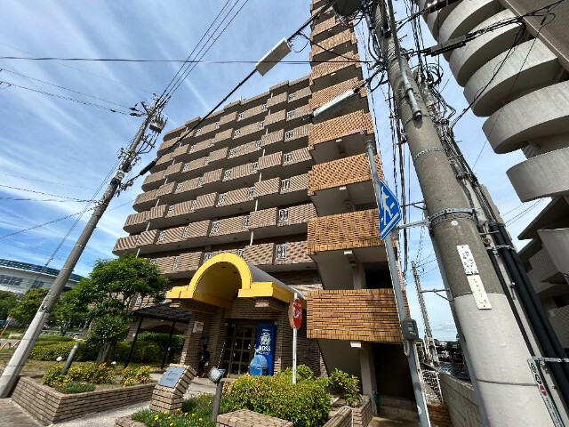 リエス伊丹駅前の外観