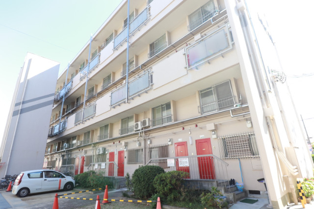 高丸ビルの外観