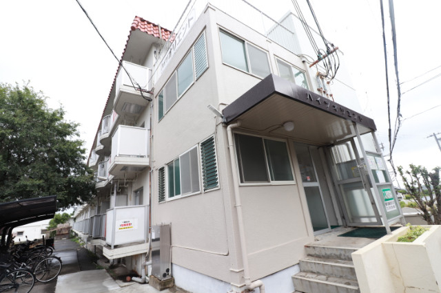 ハイツオリエントの外観