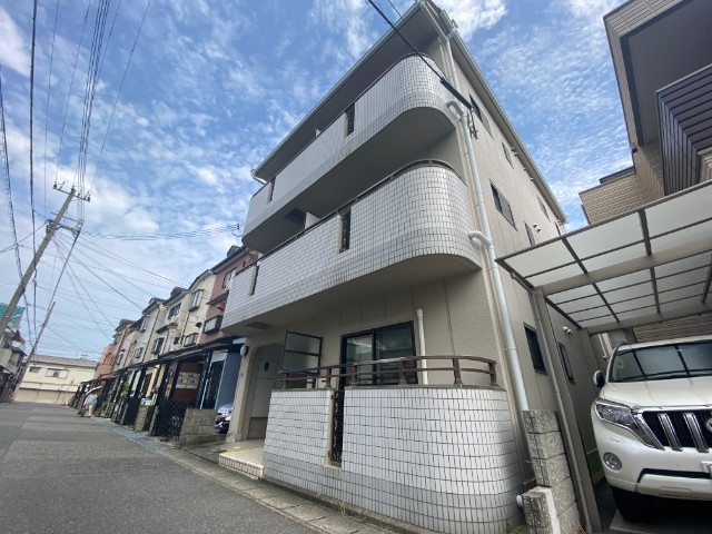 カーサ滝の茶屋の外観