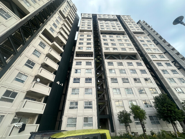 芦屋浜高層(若葉)１号棟の外観