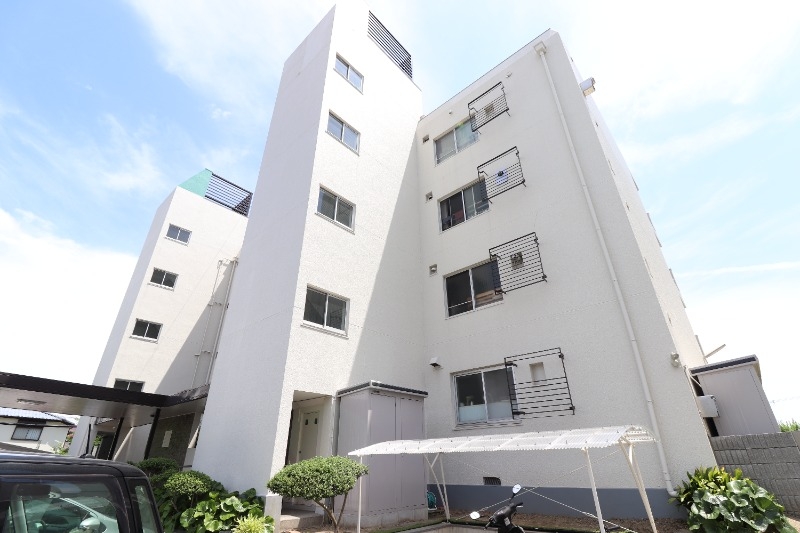 白川台グリーンハイツの外観