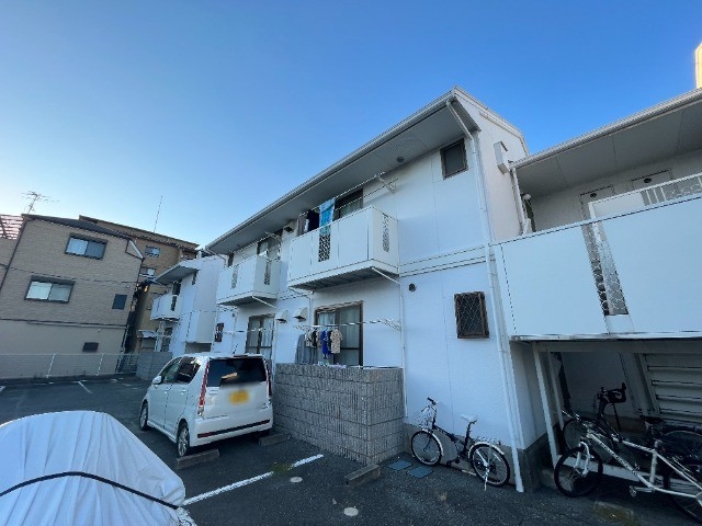 ホワイトヴィラ弐番館