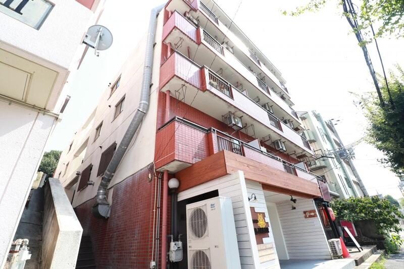 バンドーム大津和の外観