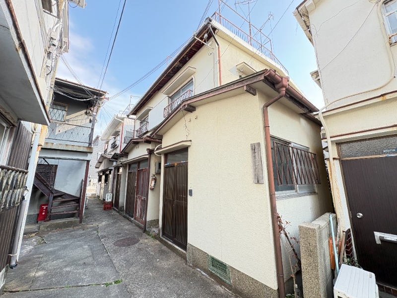 城が山5丁目アパートの外観