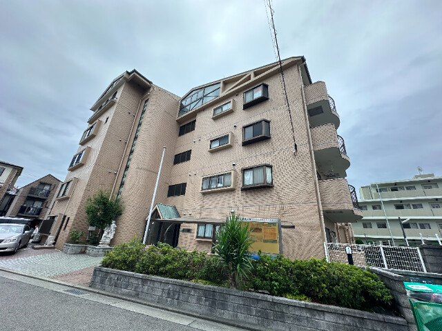 BECアーバン西宮北口の外観