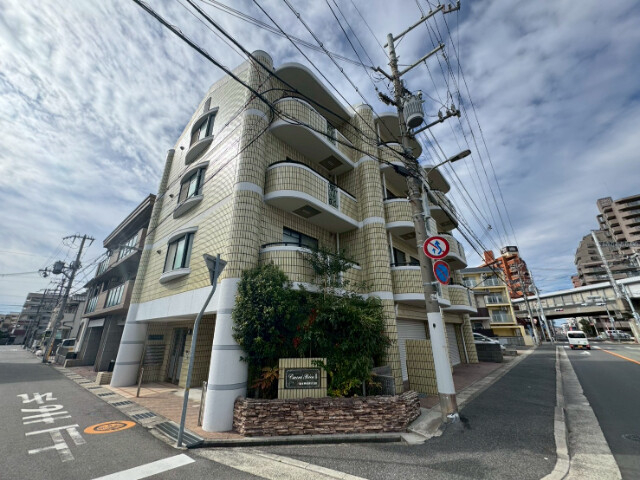  エメラ美苑Ⅱの外観