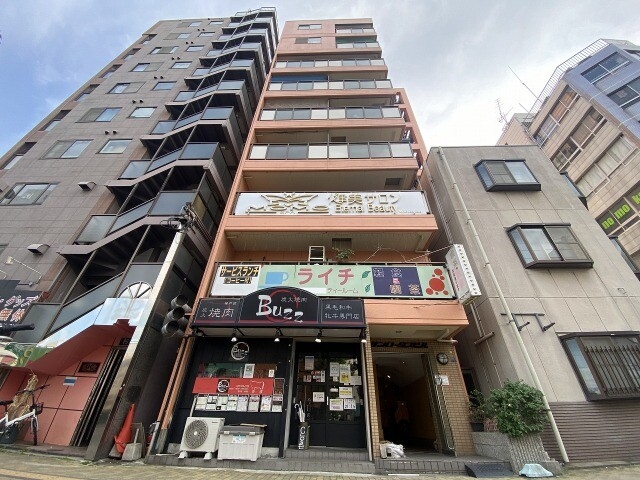 サンロータスビルの外観