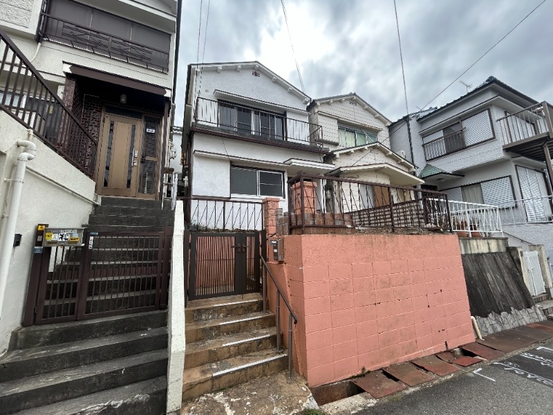 鈴蘭台東町5丁目2-18戸建ての外観