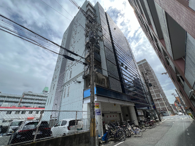 リアライズ尼崎の外観