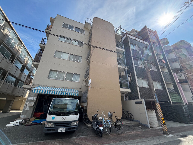 吉田マンションの外観
