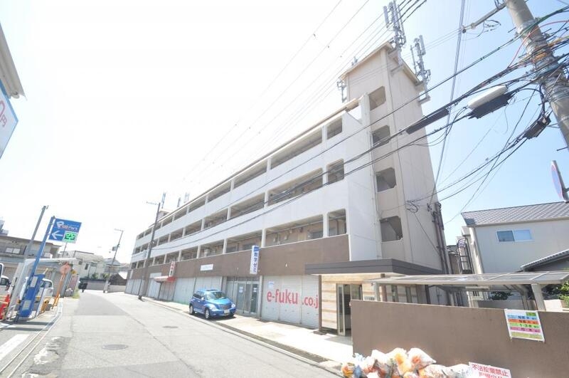リアルテ霞ヶ丘の外観