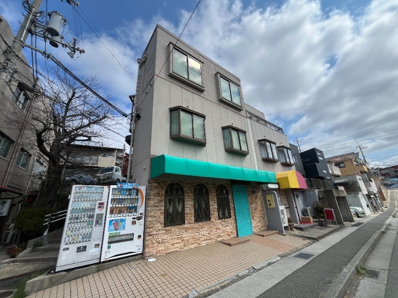 鈴蘭台南町マンションの外観