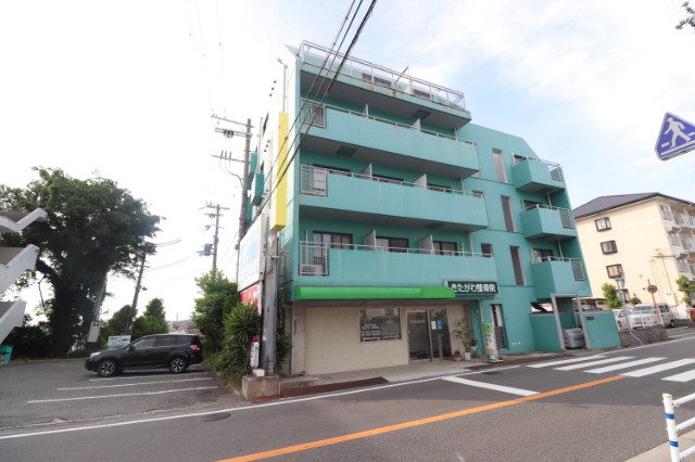 ヴィークル学院前の外観