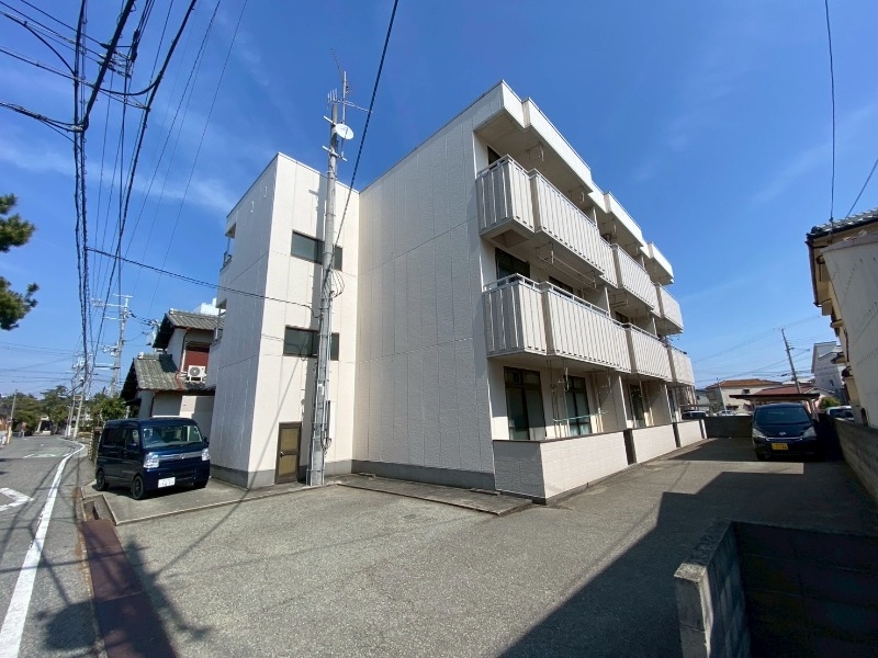 マンションサエイの外観