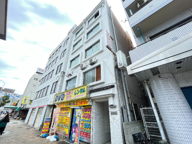 パオビルの外観