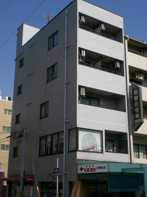 小原ビルの外観