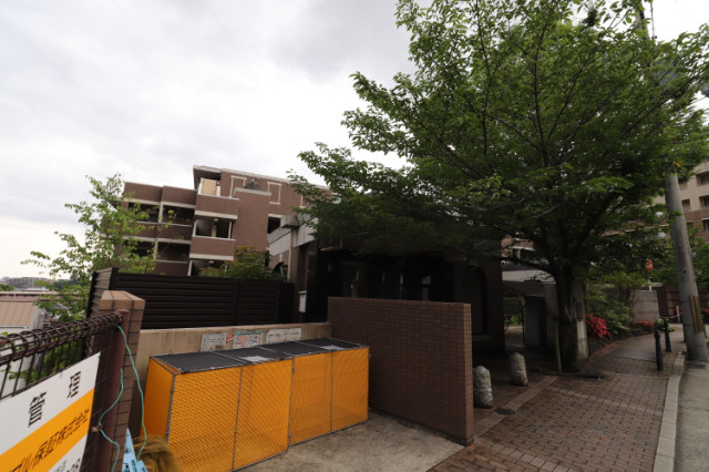 サンラトール甲陽園の外観
