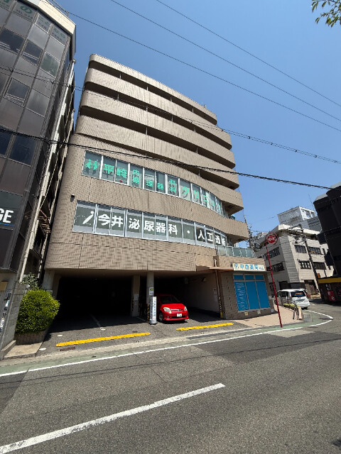 中西駅前ビルの外観