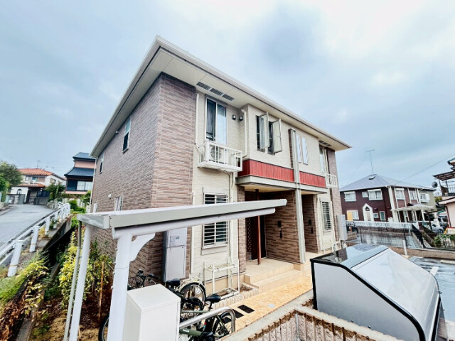 シャン・ド・プレールAの外観