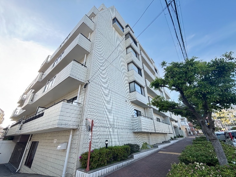 御影城の前パークハイムの外観