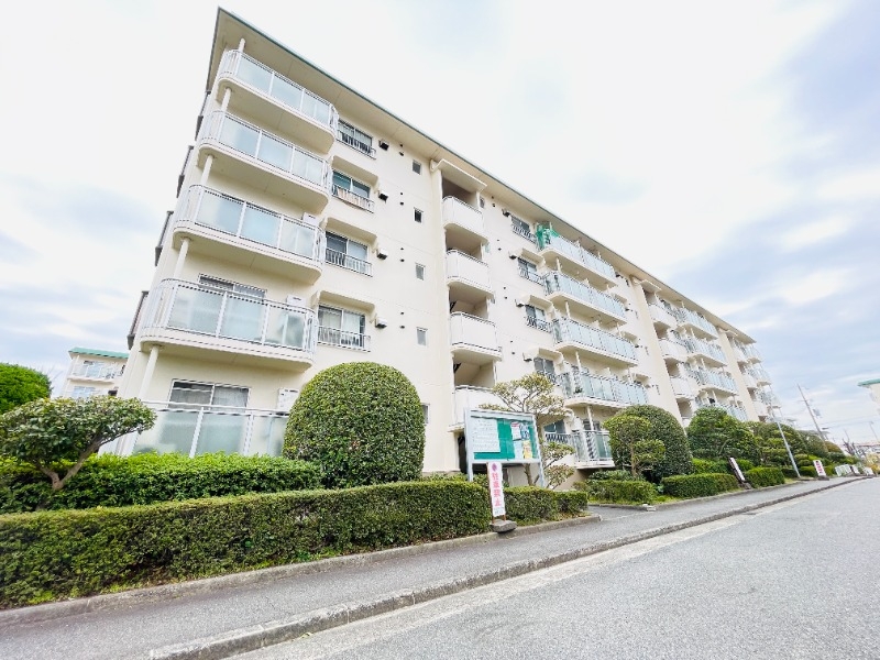 名谷19団地83号棟の外観