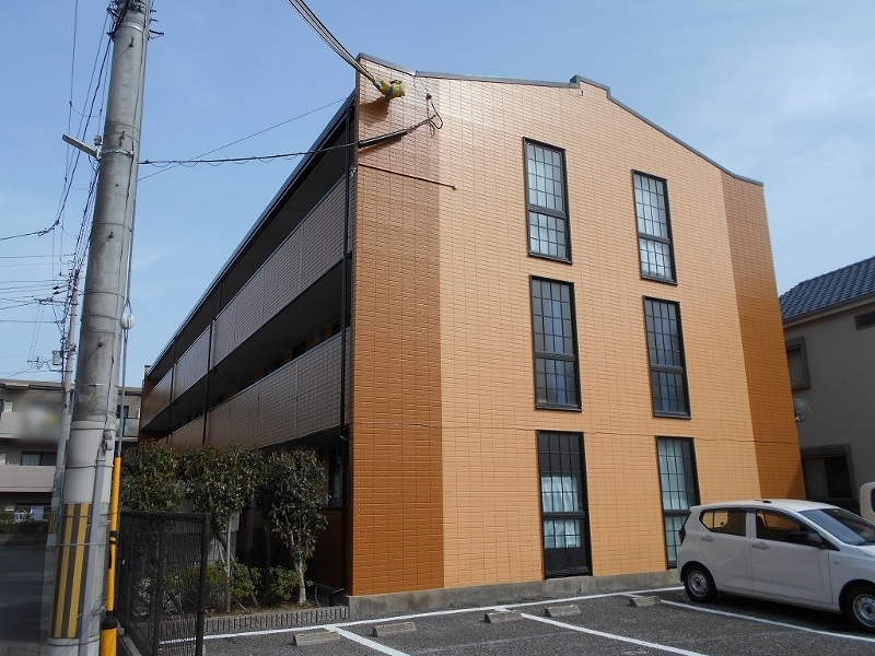 レオパレスＫＯＢＡＴＡの外観