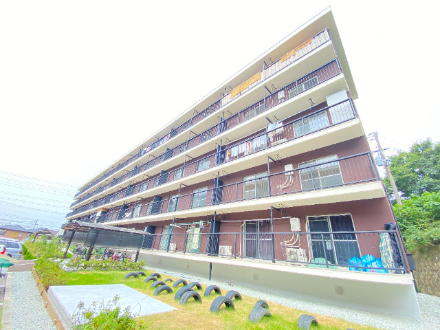 高津橋農住団地　B棟の外観
