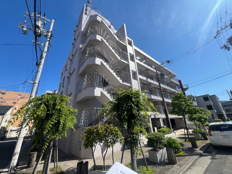 パル鷹取の外観
