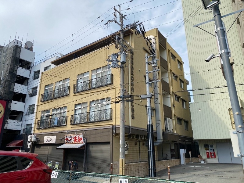 MAHOROBA.BLDGの外観