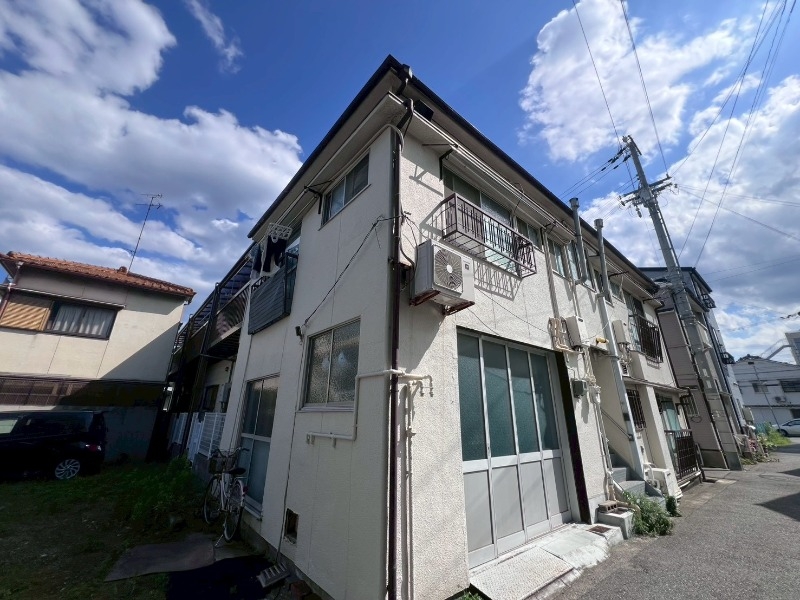 腕塚アパートの外観